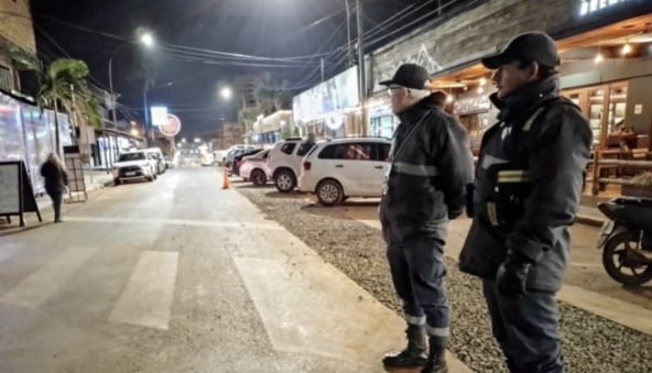 Varias licencias y motocicletas retenidas tras controles de tránsito en Puerto Iguazú.