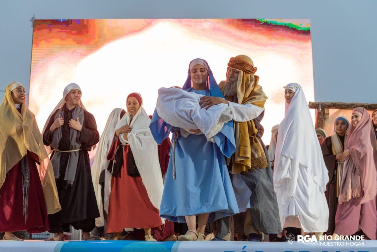 El Pesebre Viviente brilló en el Parque de los Cien Años de Río Grande