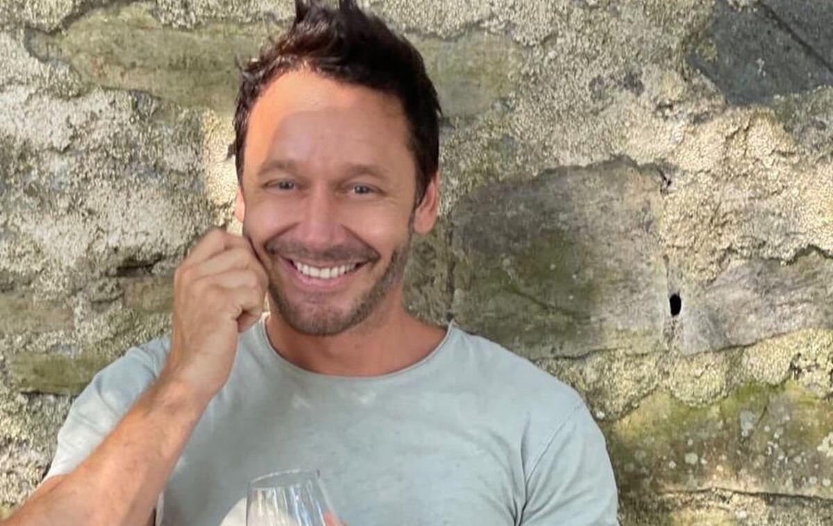 Benjamín Vicuña ya está en Mendoza para rodar la película con Laurita Fernández