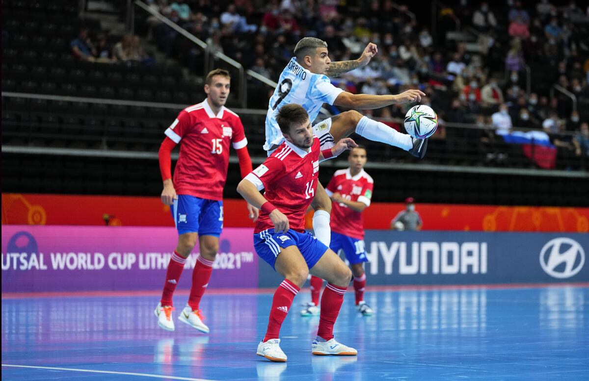 El seleccionado argentino le ganó a Rusia por penales y es semifinalista del Mundial de futsal
