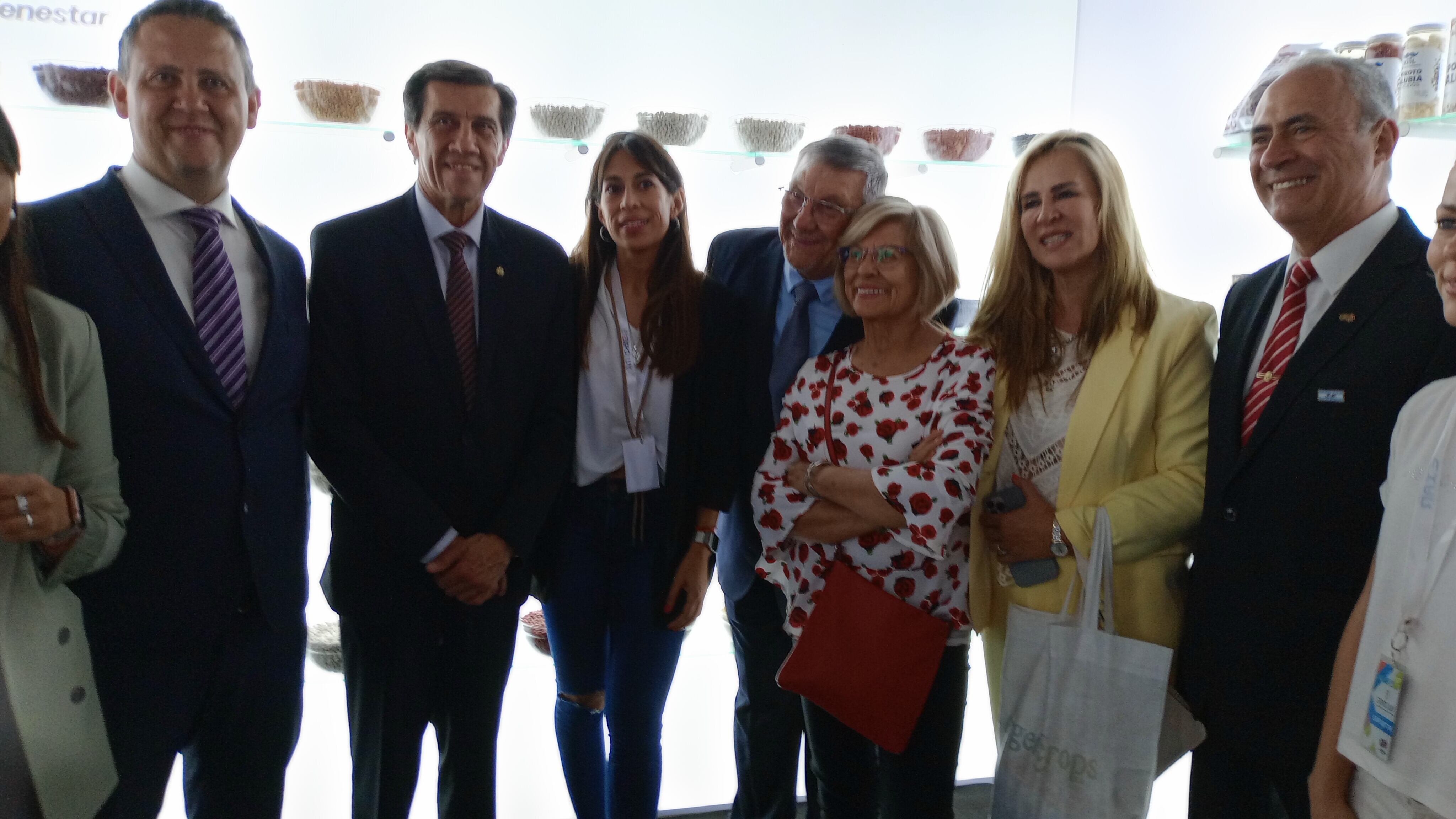 Directivos de la Cámara de Comercio Exterior acompañaron al gobernador Sadir en su recorrida por los stands de la Expojuy.