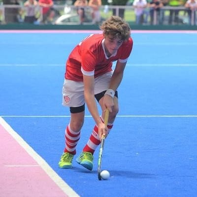 Tadeo Mahon, jugador de hockey puntano de los "Leoncitos"