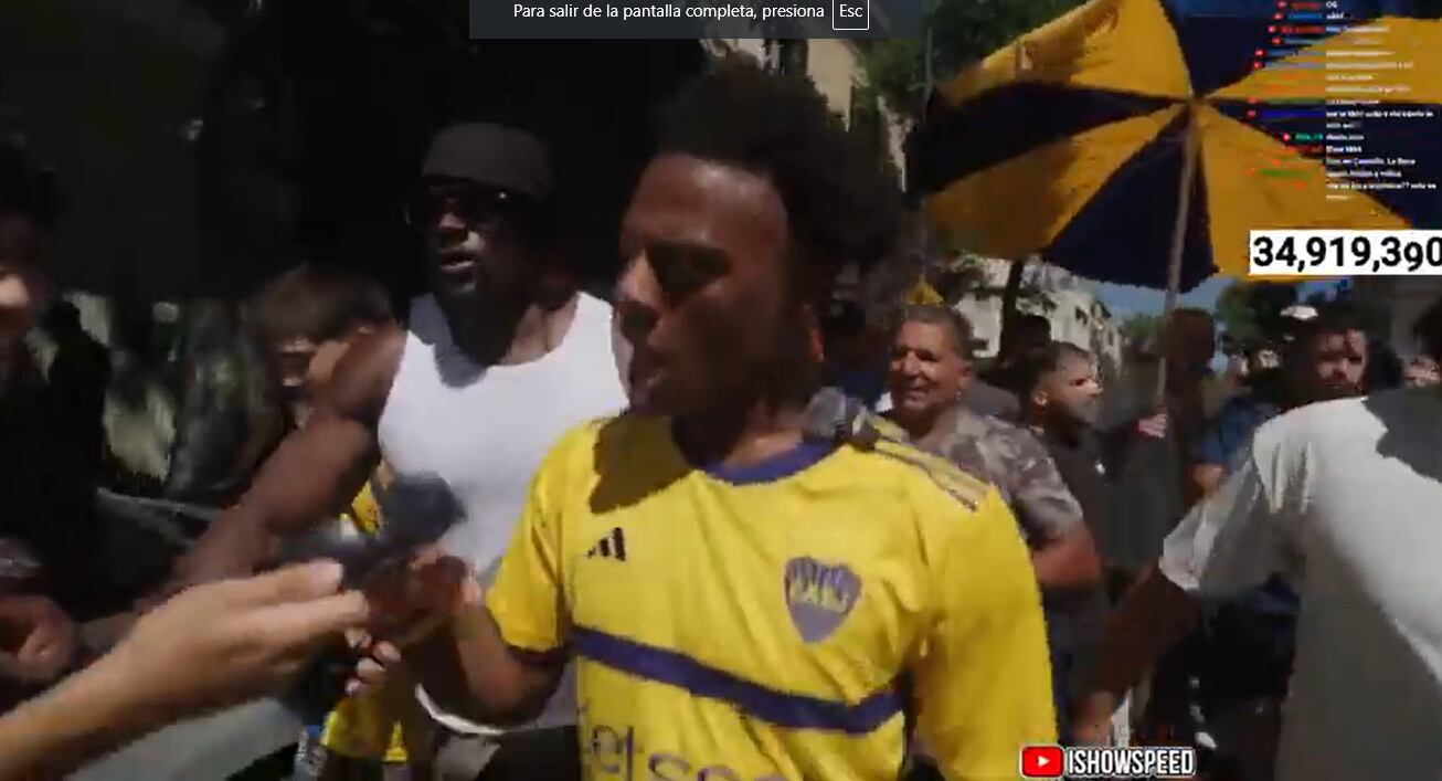 Con la camiseta de Boca.