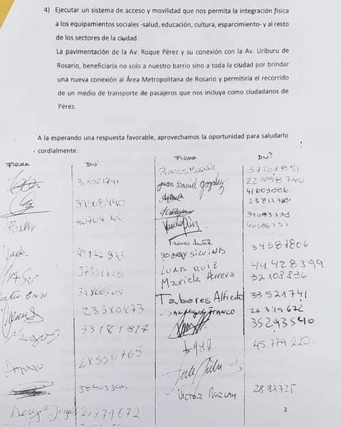 Víctor Morlan acompañó a los vecinos del barrio Fachinal en sus reclamos, con una nota en la Municipalidad de Pérez (Facebook)