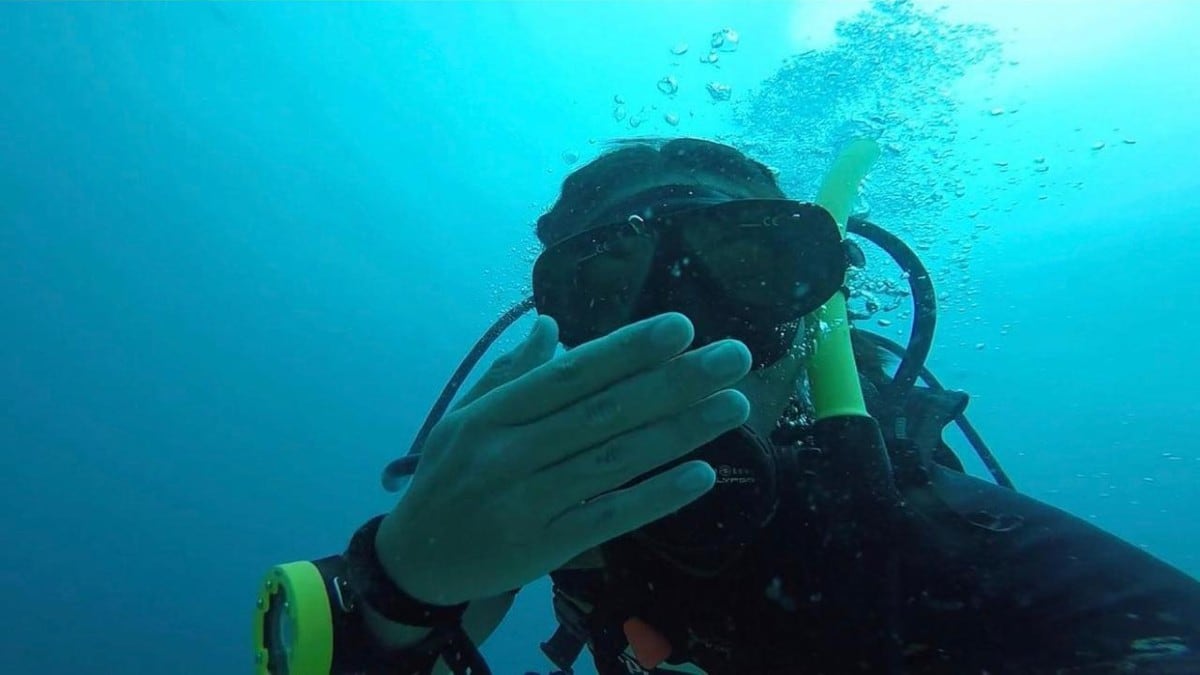 Paula Esquivel también es instructora de buceo.