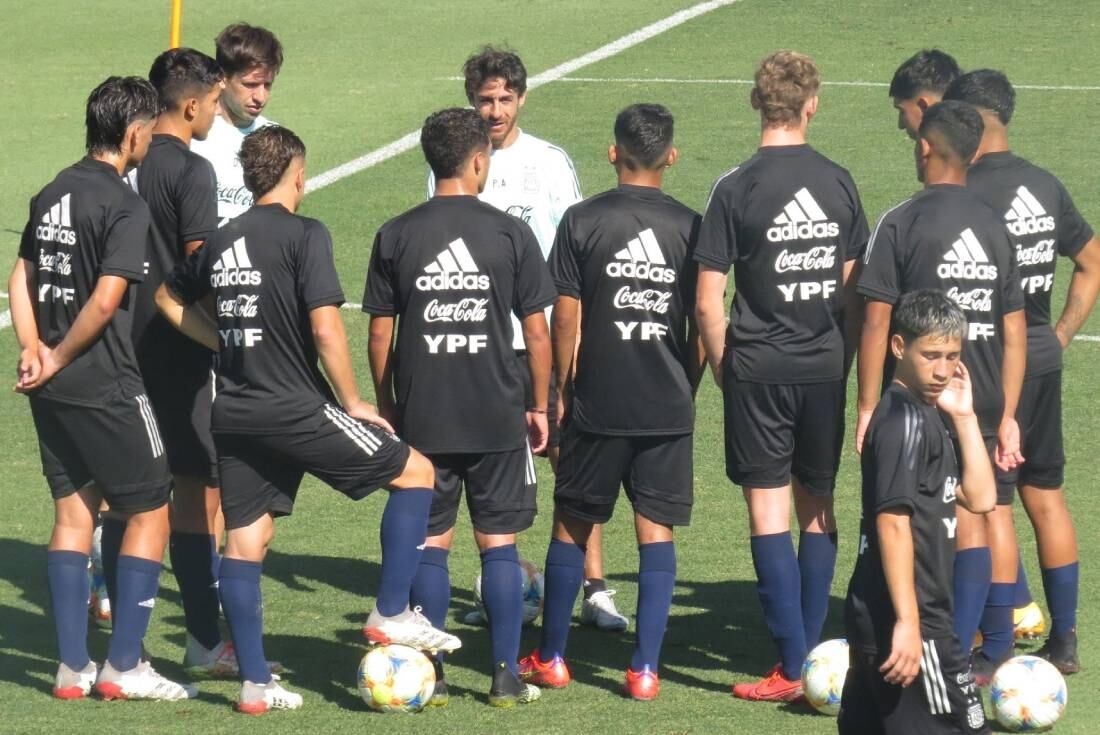 El elenco de Aimar probó por primera vez el VAR en su victoria 2 a 1 (AFA)