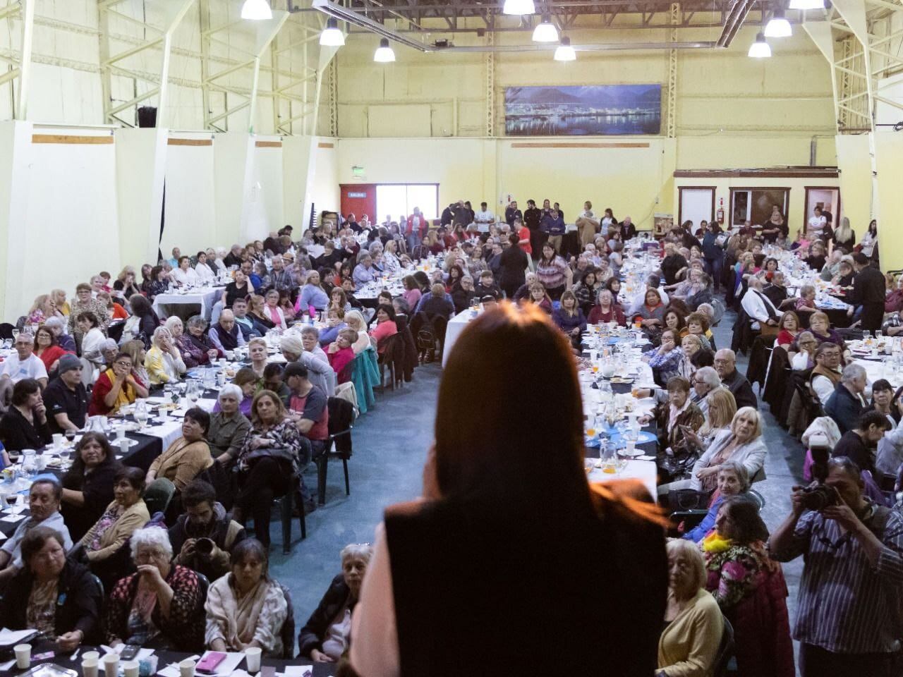 Más de 500 jubilados de Tierra del Fuego fueron agasajados en Ushuaia