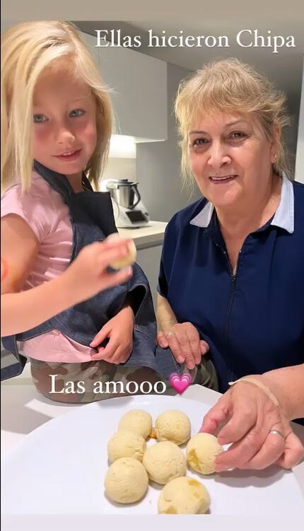 Matilda, la hija de Luciana Salazar, preparó unos chipá y lo compartió con sus fans.