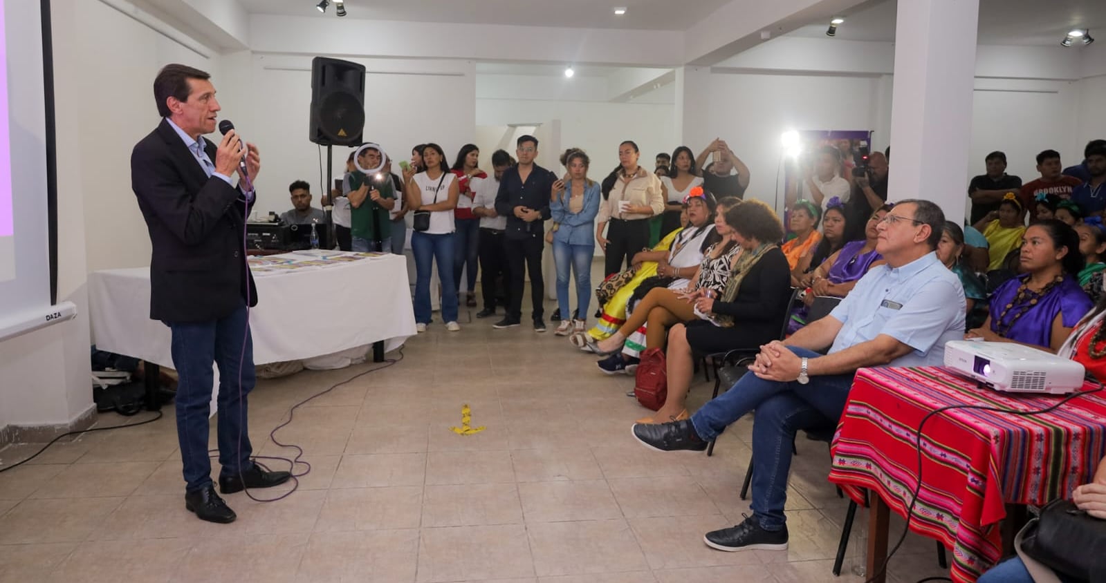 Al agradecer la invitación para asistir al acto, Sadir destacó el interés puesto por las mujeres guaraníes para desarrollar sus propios proyectos de emprendedurismo.