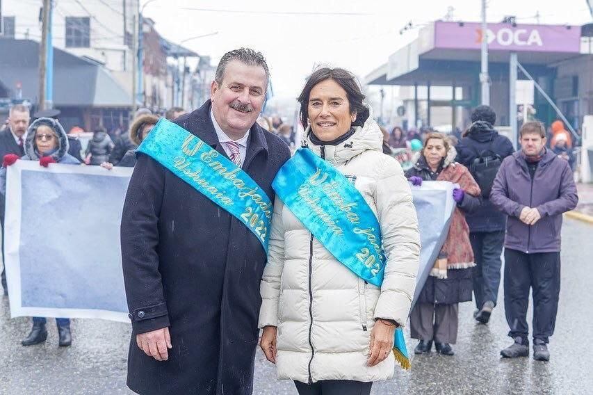 Vuoto encabezó el exitoso desfile por el 138° Aniversario de Ushuaia