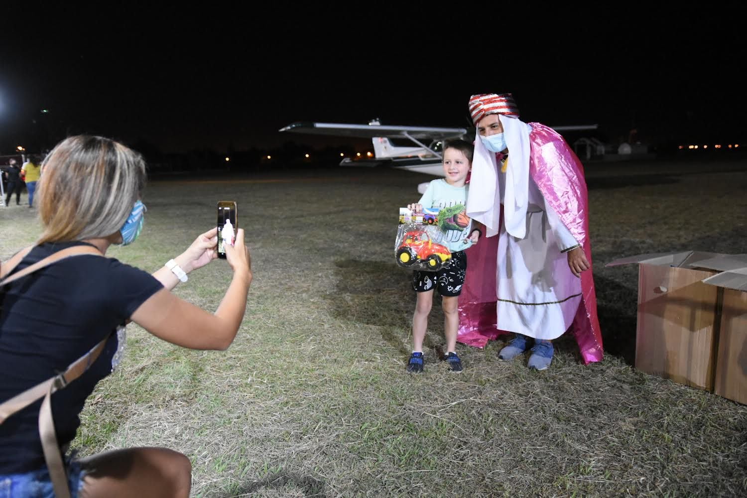 Llegaron los Reyes Magos al aeródromo de Rafaela