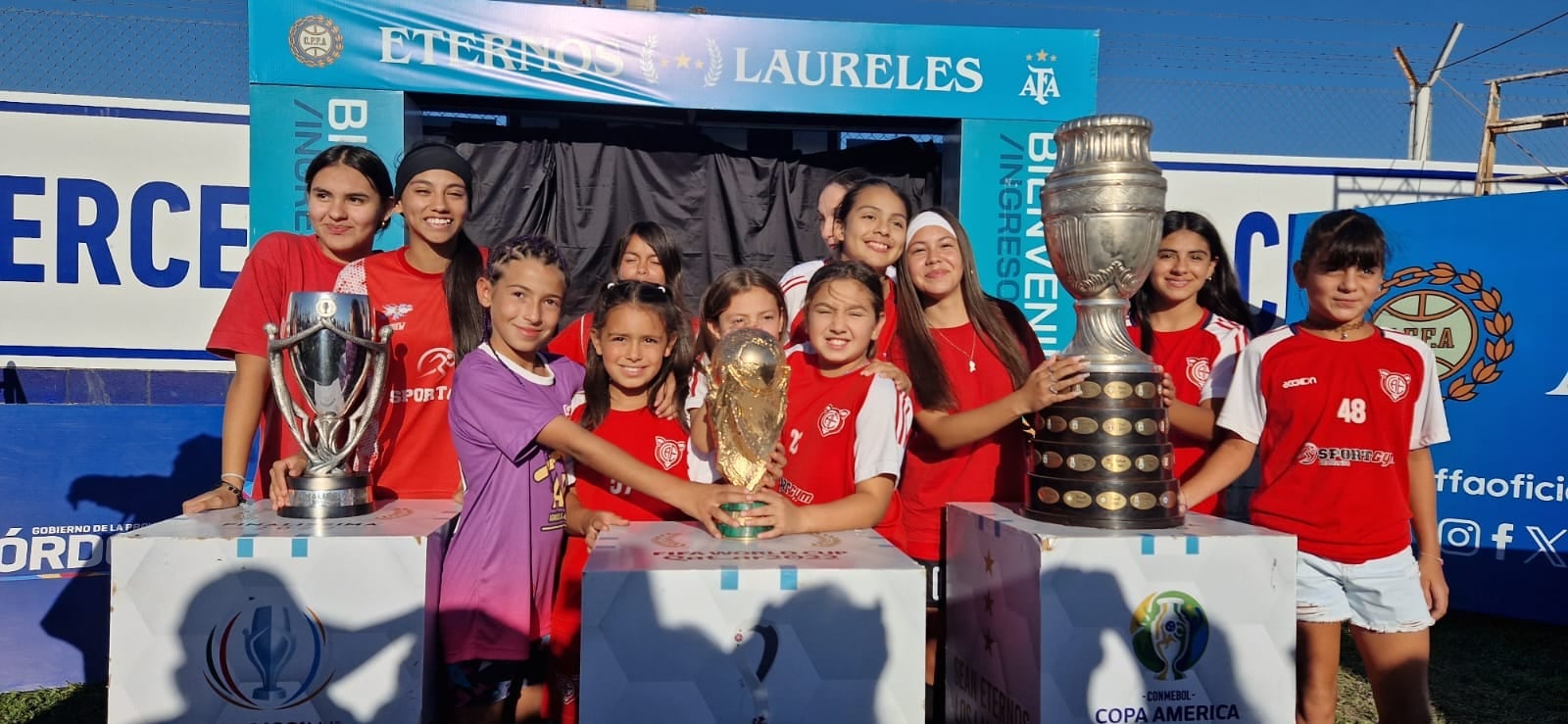 La intervención se hizo durante la exhibición de las Copas ganadas por la selección argentina.