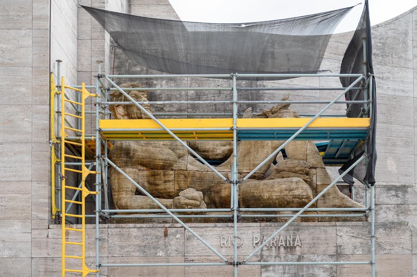 Dyscon incluyó la recuperación de las escultura dentro del presupuesto.