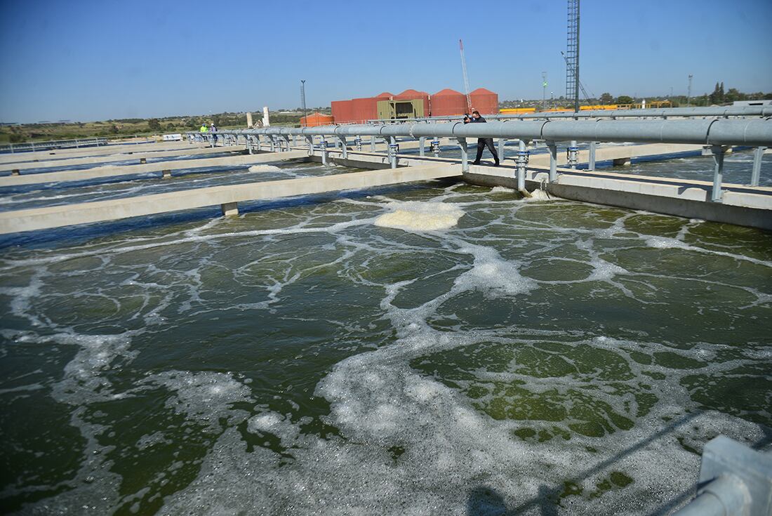 Planta de Tratamientos de Líquidos Cloacales de Bajo Grande con la prescencia de Juan Schiaretti y Martín LLaryora. (Pedro Castillo/LaVoz)