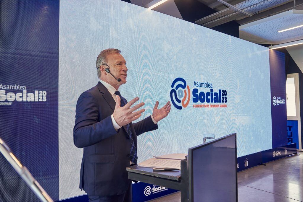 Andrés Fassi, presidente de Talleres, en la última asamblea del club. (Prensa Talleres)