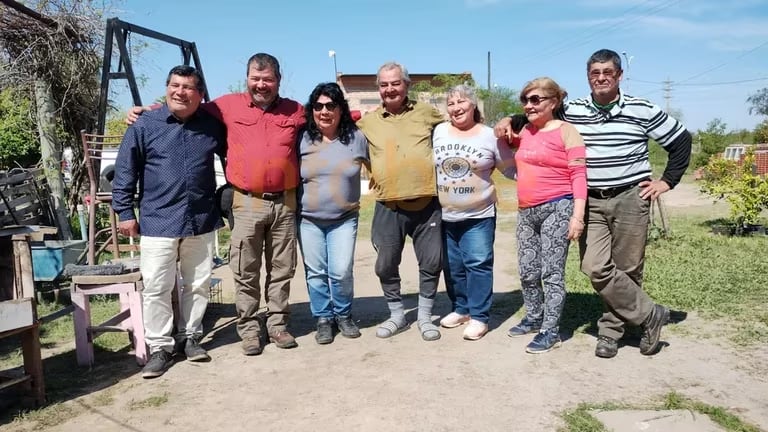 Marcelina con la familia Sena.