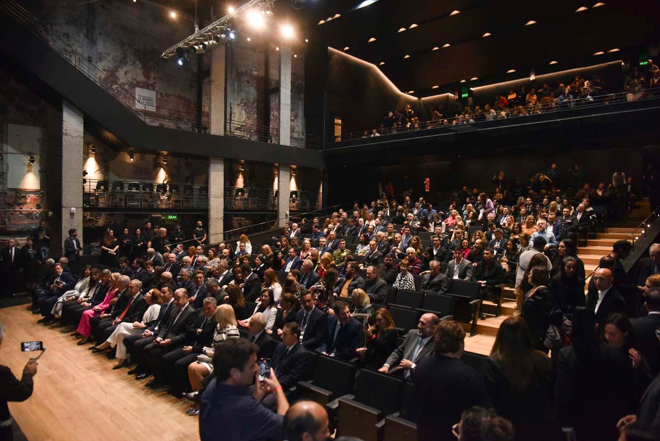 Gala de inauguración del Teatro Comedia con el Gobernador Schiaretti y el electo Martín Llaryora (Facundo Luque / La Voz)