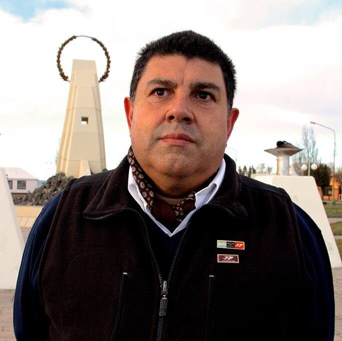 Andrés Fernández Cabral, el veterano de Malvinas que buscó a los estudiantes que participaron del acto del 2 de abril de 1982 en Río Gallegos