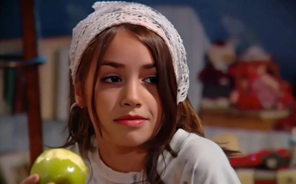 Lali Espósito como Robertita en Floricienta.