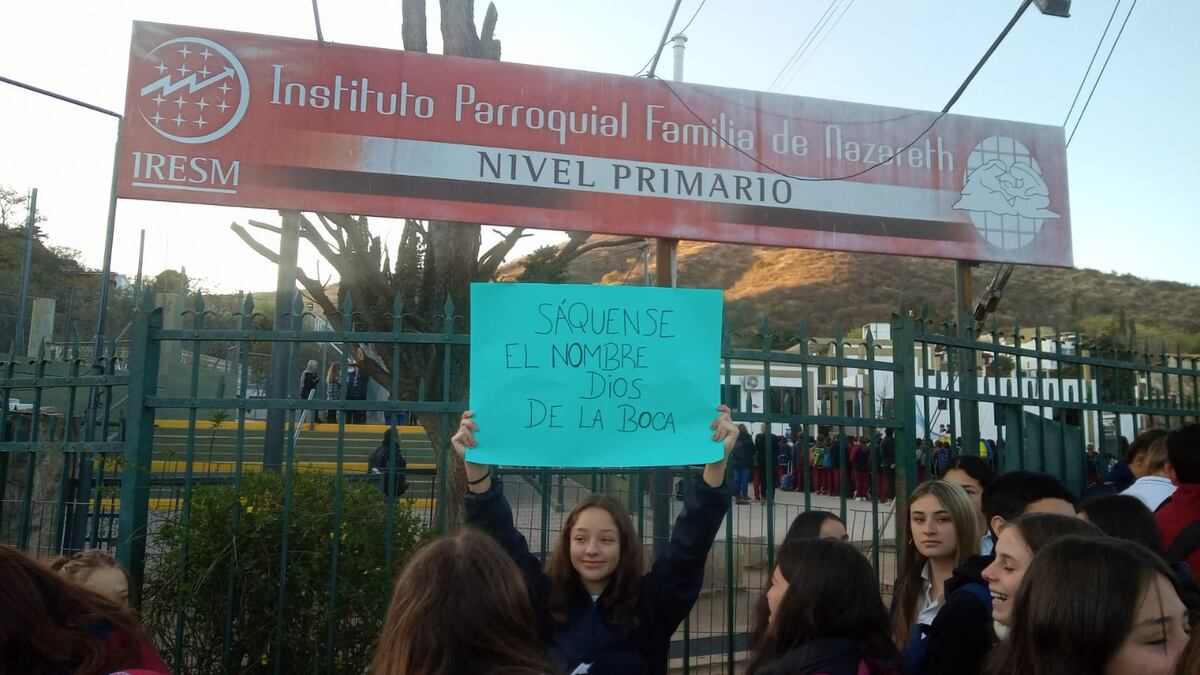 Carlos Paz: los padres del Remedios de Escalada lanzaron un petitorio público, luego del conflicto con el Padre Mario