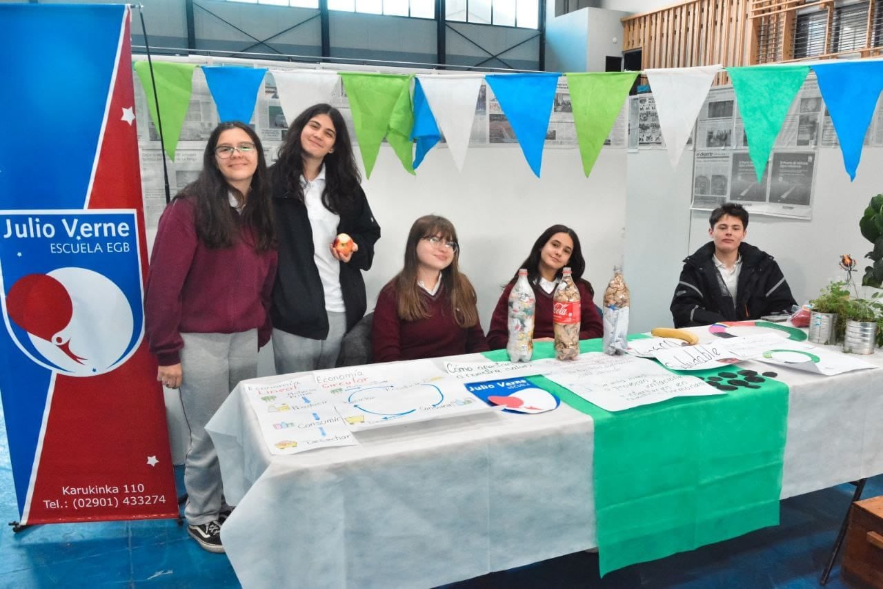 Continúa la 5º edición de la Expo Ambiental en Ushuaia