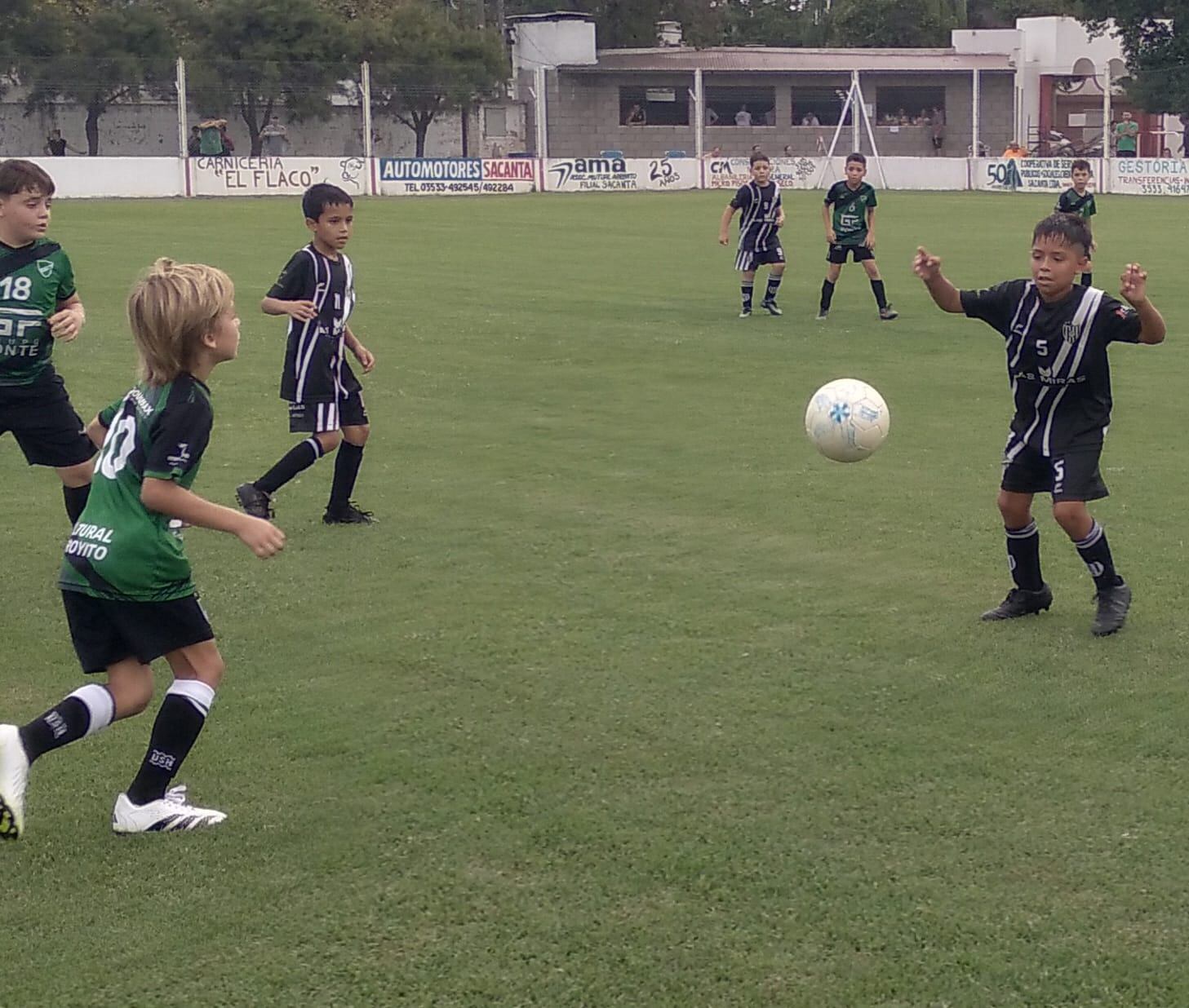 Fútbol Infantil Deportivo y Cultural Arroyito