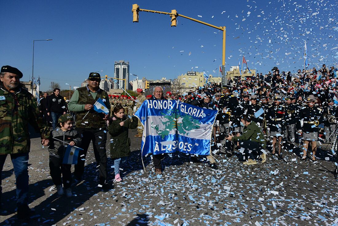 Desfile por el 9 de Julio en Córdoba Día de la Independencia en el Centro Cívico. (José Gabriel Hernández / La Voz)