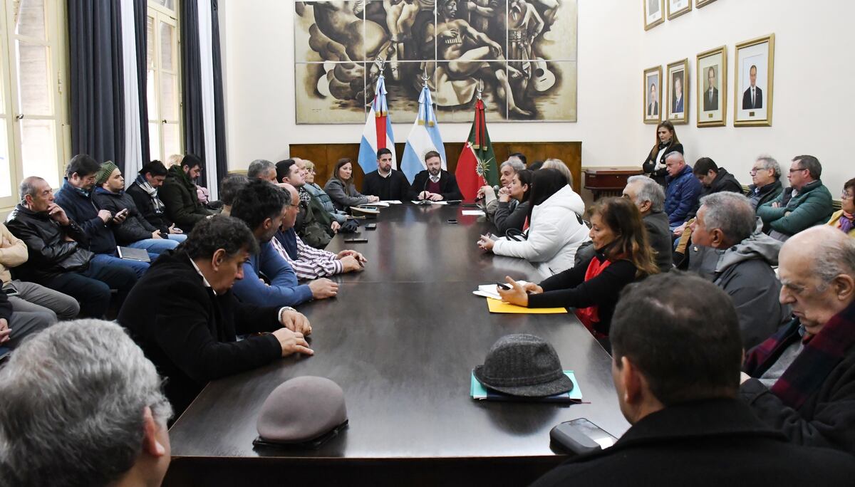 Azcué confirmó que el 17 de agosto se firmará el Pacto de Julio