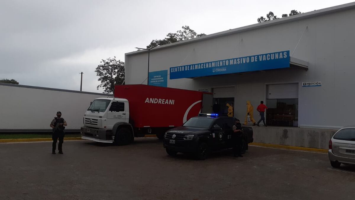 Córdoba ya cuenta con 40.500 vacunas de Sinopharm: a quiénes están destinadas