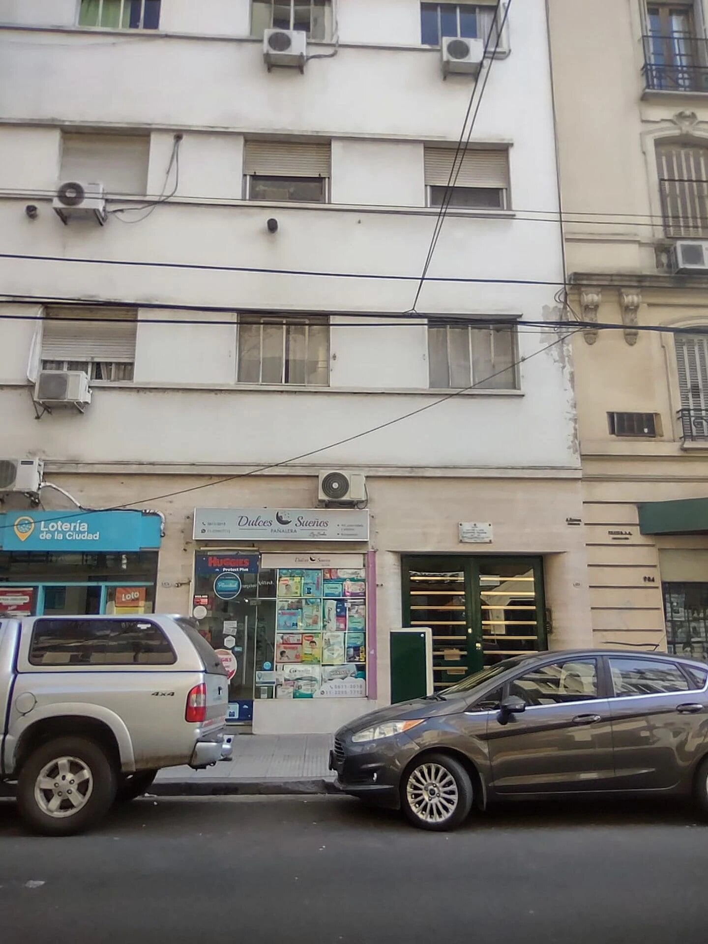 El frente del edificio de la calle Montevideo al 900, en el barrio porteño de Recoleta.