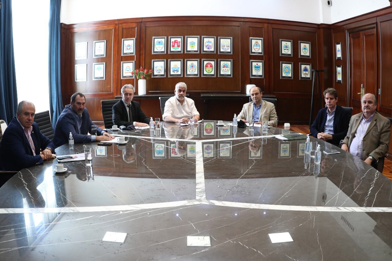 Roberto Feletti se reunió con representantes de los supermercados y de los frigoríficos para relanzar los precios cuidados. 