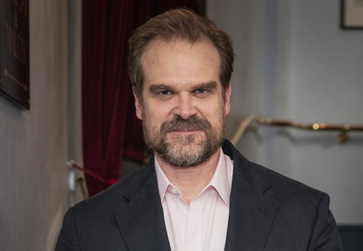 Quién es David Harbour, el actor de Stranger Things que fue denunciado por acoso y está en la mira de todos