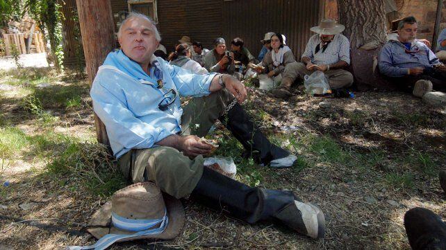 El intendente Miguel Lifschitz, durante el cruce de los Andes en mula, organizado por la Asociación Sanmartiniana. 