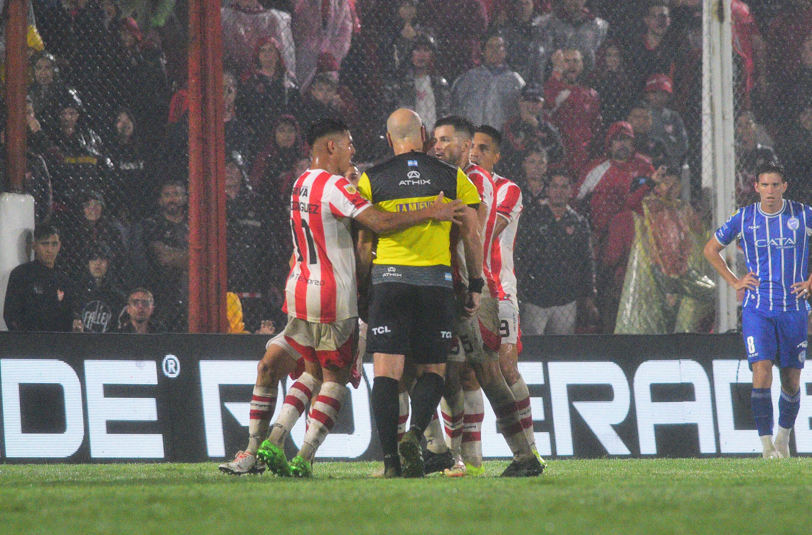 Baliño arbitro de Instituto vs Godoy Cruz 25 febrero 2024