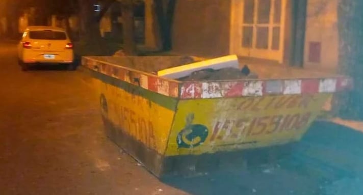 Hallaron inconsciente a una chica de 14 años en un contenedor de basura de la ciudad de Santa Fe.