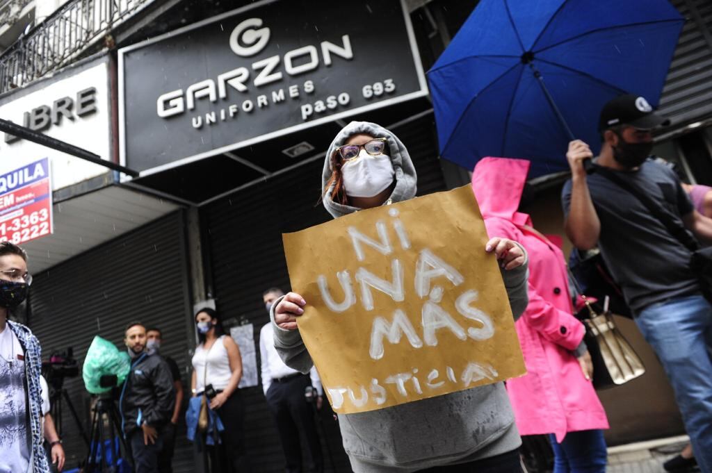 Marcha por la venezolana violada en Balvanera.