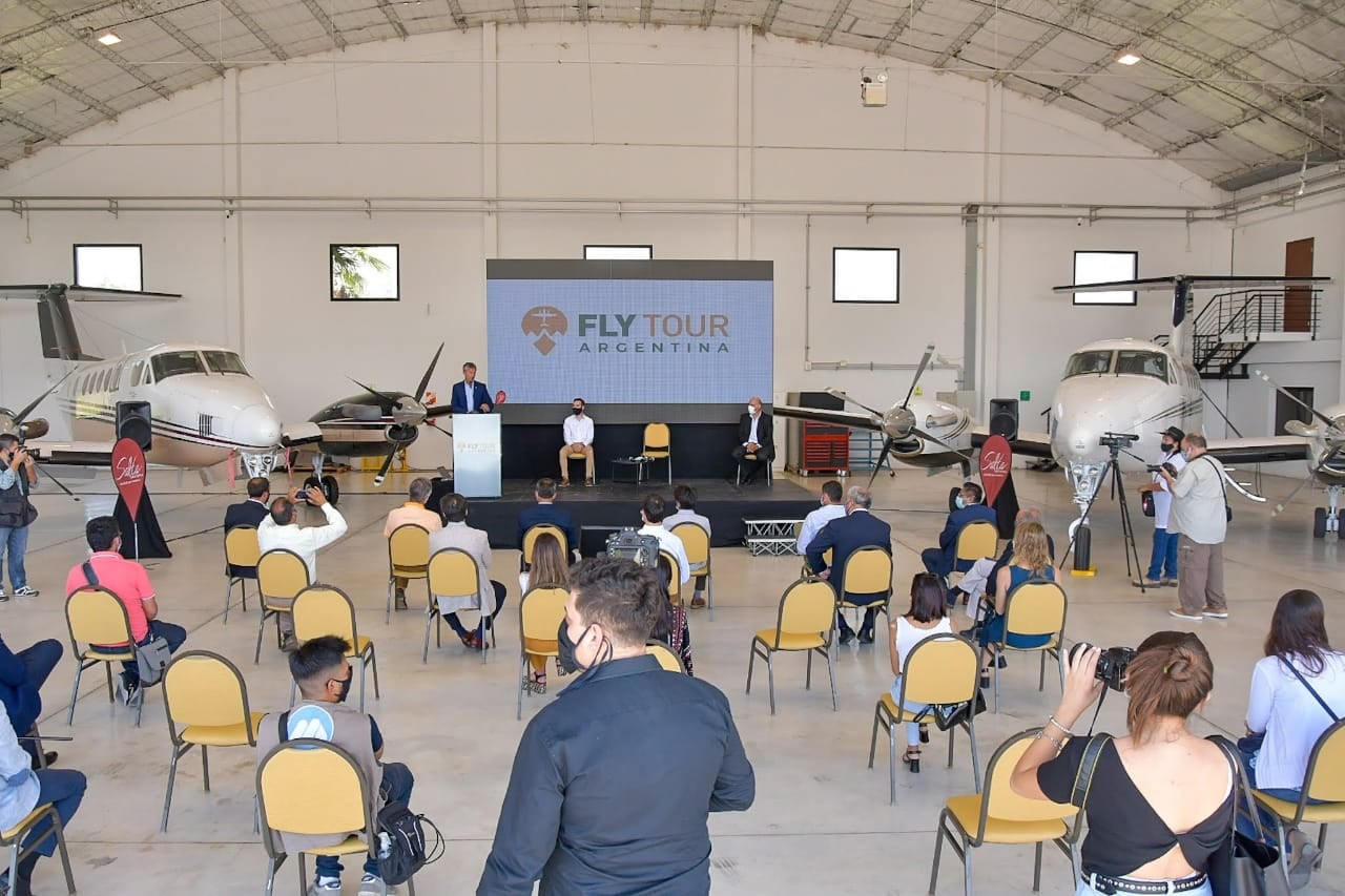 FlyTour ofrece distintas para sobrevolar la Provincia de Salta.