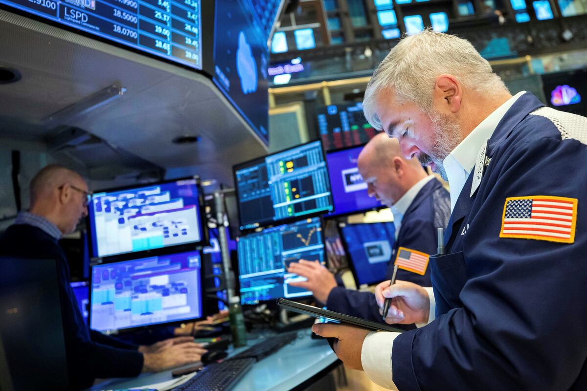 Primera reacción del mercado luego del fracaso de la Ley Ómnibus: los bonos argentinos caen en Wall Street