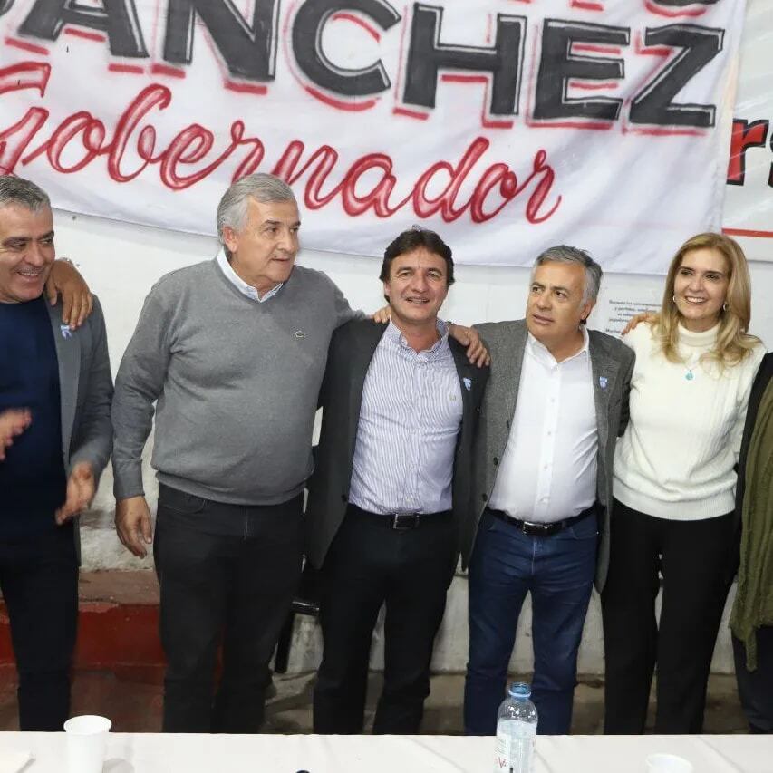 Proclamaron gobernador por la Unión Cívica Radical a Roberto Sánchez.