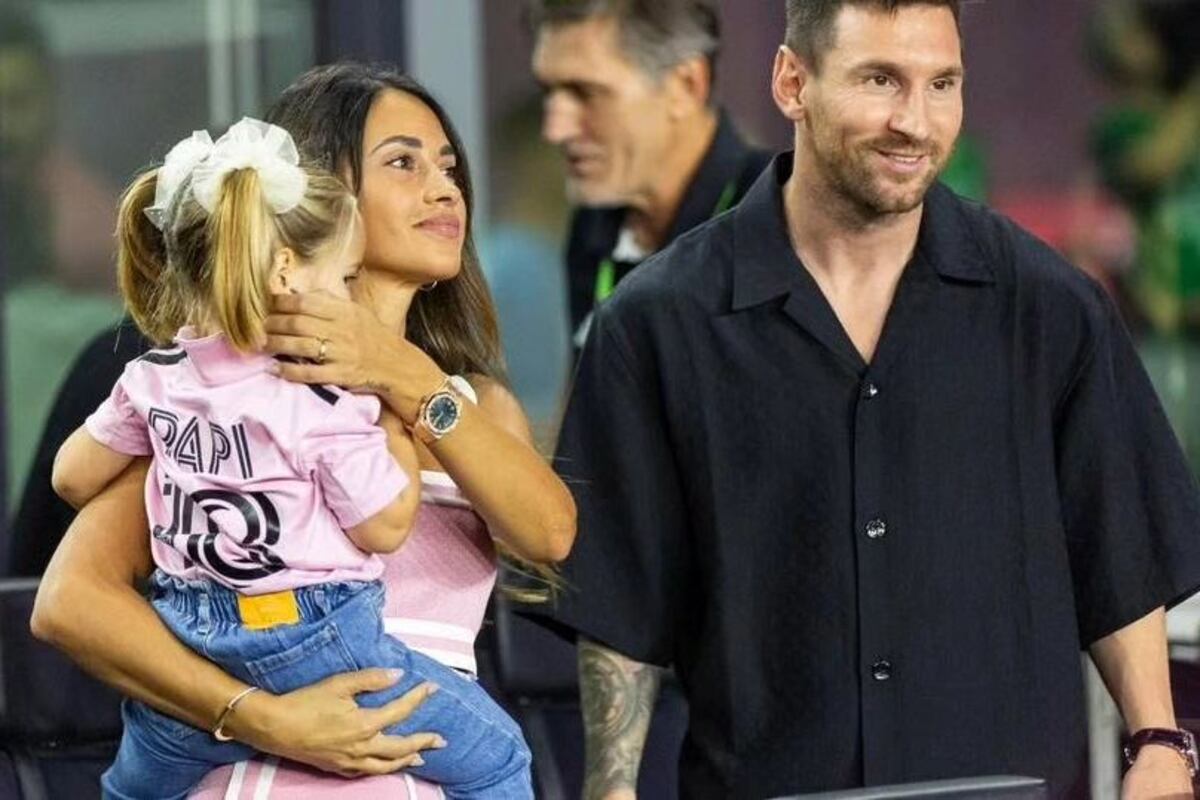 ¿Están ensayando?: quién es la nena que Antonela Roccuzzo llevó en brazos y llenó de ternura a Lionel Messi