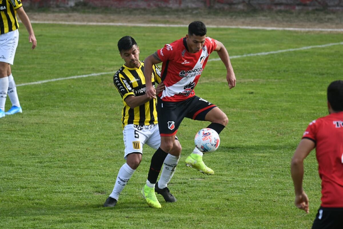 Almirante Brown derrotó a Deportivo Maipú 1-0 por la Primera Nacional