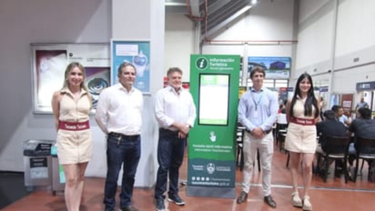 Tucumán moderniza su aeropuerto con un tótem digital