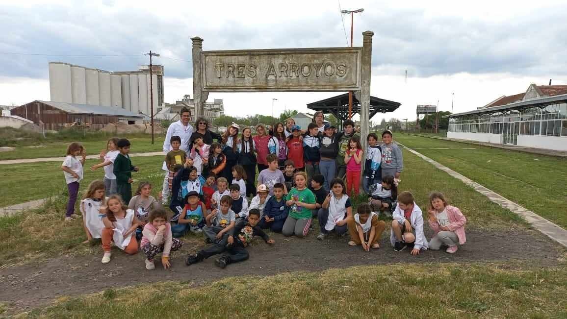 alumnos de la Escuela Primaria Nº 34 de Reta visitaron el Centro Cultural La Estación