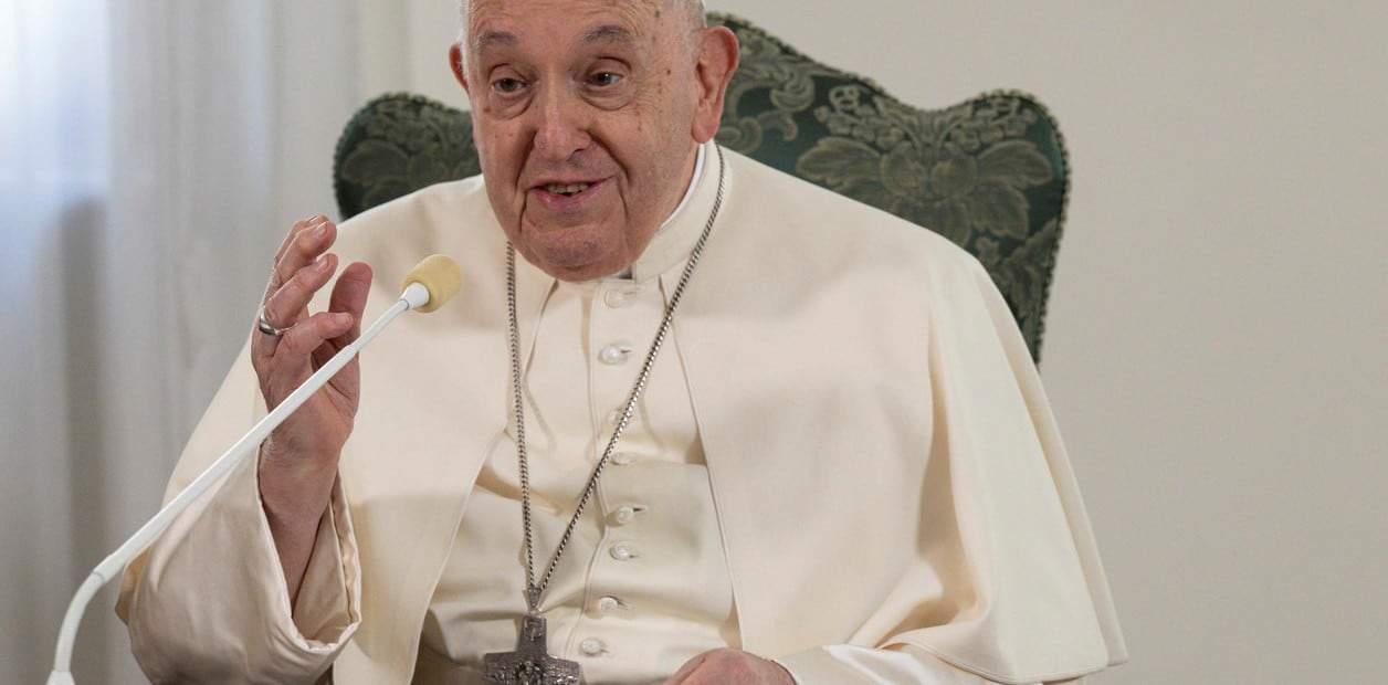 El Papa Francisco critica la Navidad consumista.