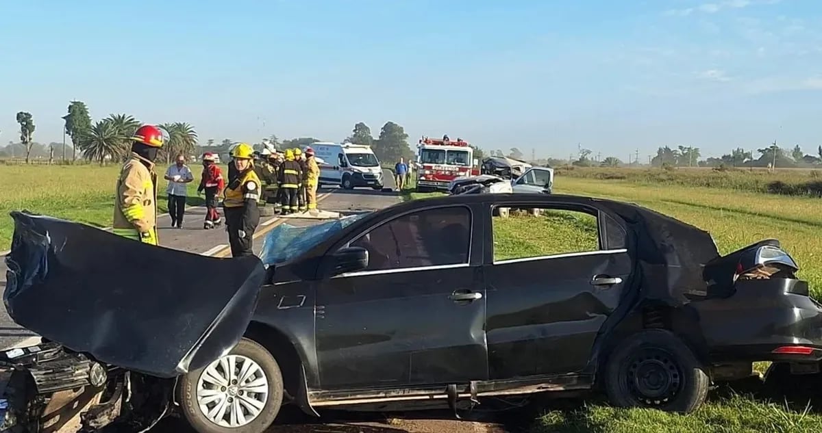 Tres autos colisionaron