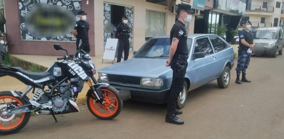 Efectivos policiales secuestran automóvil con dominio adulterado en Bernardo de Irigoyen.