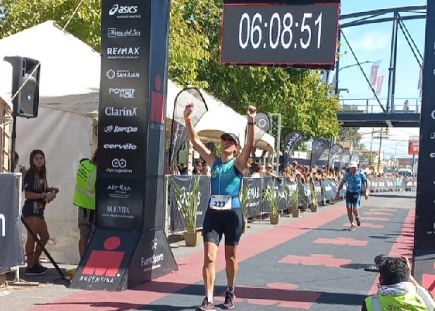 Laura Echegaray, la superación como atleta amateurs, como mujer y madre. Participa en Duatlón Triatlón y se animó al Ironman.