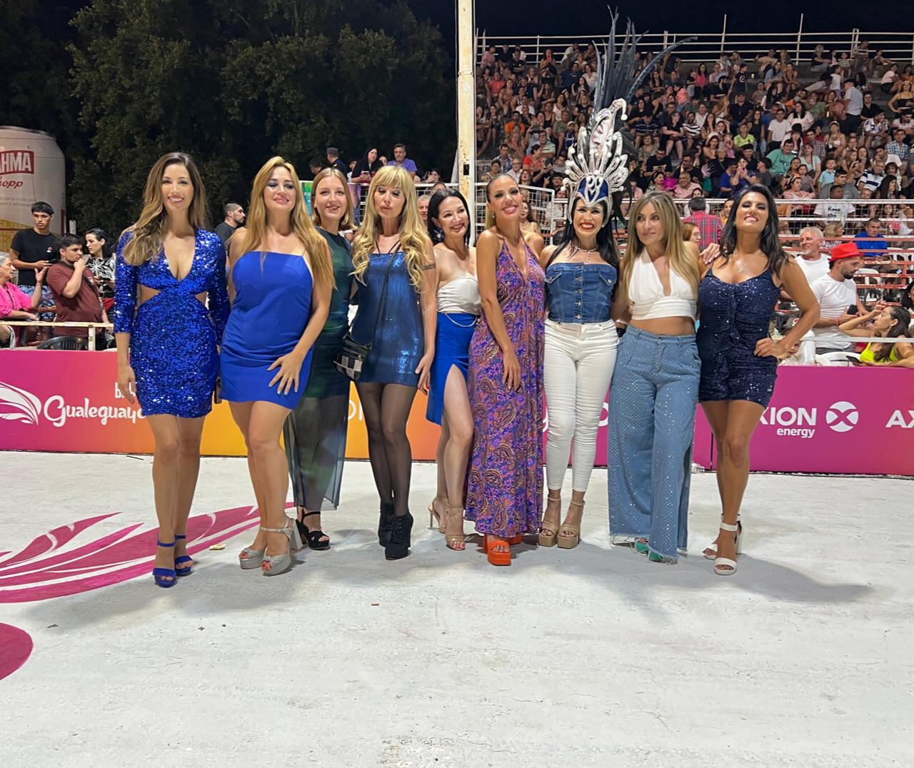 Virginia Gallardo, Belén Francese, Marixa Balli, Marcela Tauro, Stefy Berardi, Nancy Duré, Daniela la cantante y Betina Capetillo en Carnaval del País 2024.