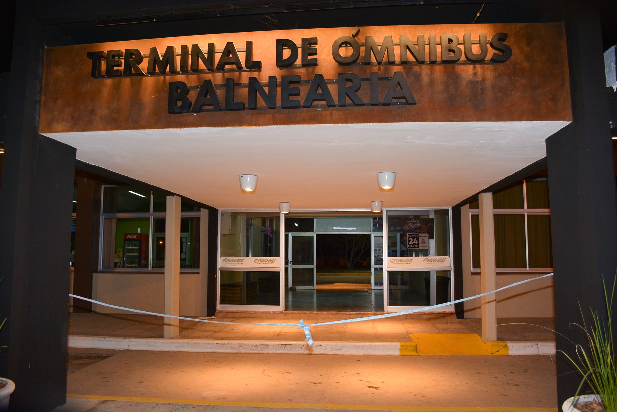 Llaryora acompañó la inauguración de la terminal de Balnearia