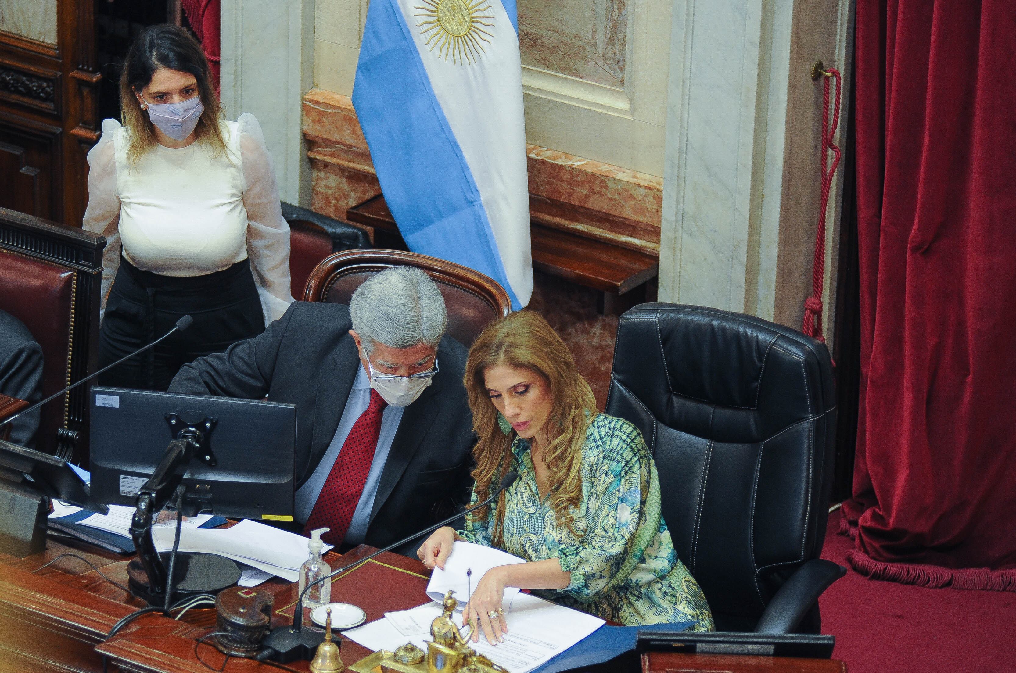 Claudia Ledesma Abdala y senador Marcelo Fuentes  en el Senado . Argentina Foto Federico Lopez Claro